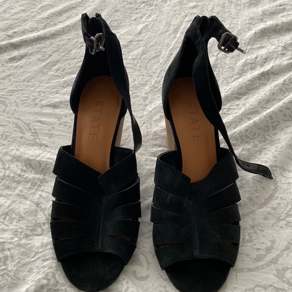 Size 7 Black Shoes
